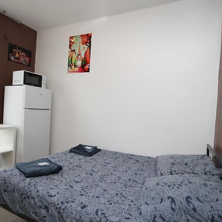 08 - Chambre Proche Paris Et Transports Avec Tv Wifi サン＝ドニ エクステリア 写真