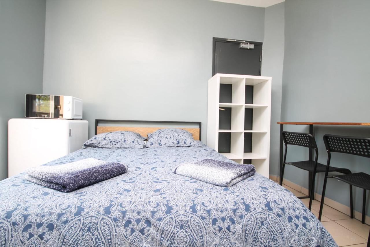 08 - Chambre Proche Paris Et Transports Avec Tv Wifi サン＝ドニ エクステリア 写真